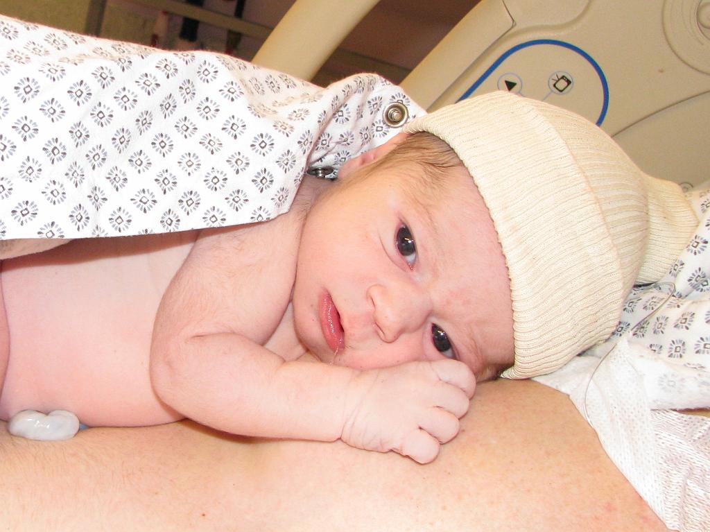 07.11.30 - 02 - Premier jour de Lola.jpg